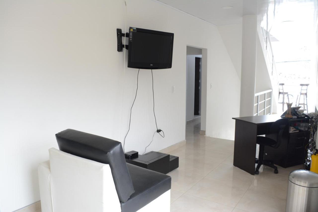 Hotel Brisas Del Norte Roldanillo Ngoại thất bức ảnh